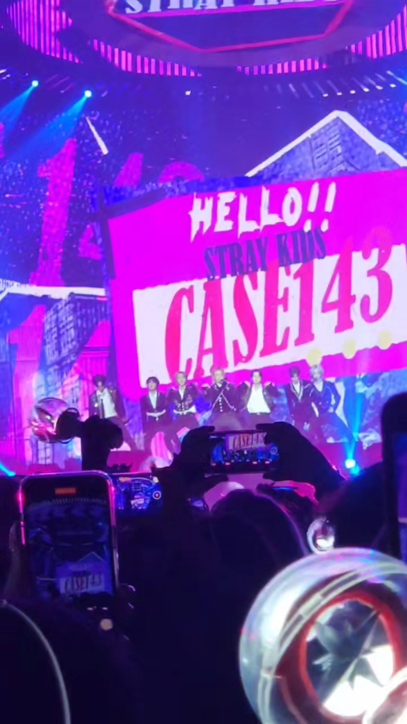 SKZ Case 143 #kpop ##Kpopconcert #SKZ #concert #Straykidz #stay 