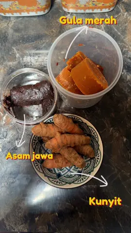 Bikin jamu kunyit asam biar makin sehat💪🏻 #jamu #jamukunyitasam #khasiatjamu #fyp #samonoindonesia #choppersamono #samonochopper 