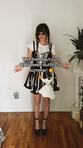 I’m obsessed with this audio right now so I had to do this trend and of course I did it with cute summer friendly Halloween outfits. Which one is your favorite?! 🎃 #halloween #halloweenlook #spookyseason 