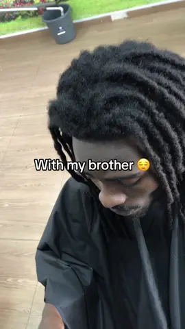 How to put your locs in a proper lines #statushomeservice #jupimantin  #locsnation 