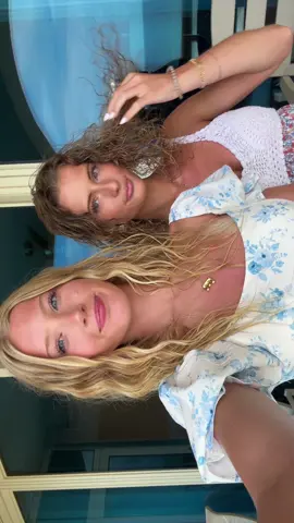 I love you sissy @audra #sisters #beach #Summer #ily 