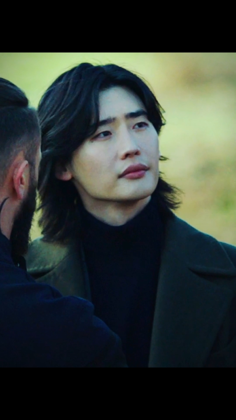 Jong-suk con el cabello largo 🛐 #kdrama #movie #thewitchpart2 #thewitch #leejongsuk #killer 