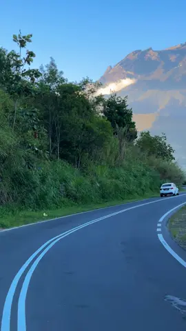 Kundasang is undoubtedly one of the most picturesque holiday destinations in Sabah and Malaysia.It is stunning views of Mount Kinabalu & numerous tourist hotspots,making it an ideal destination for both locals & travelers seeking a relexing getaway. Contact us for further inquiries about  the packages we provide :  https://wa.me/message/JJ6HIU4KVXIVC1 #fyp #viral #sabah #malaysia #kundasang #pakejkundasang #healing #fyppppppppppppppppppppppp  #brunei #singapore #kundasangtrip #fypage #cuticutisabah #kundasangsabah #