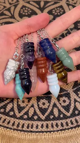 Healing Crystal Natural Store Pendulum #pendulum #witchtok #witchcarft #spiritual #naturalstone #pendant #crystals #handmade #gemstone #healing #cabachon #gift #energy #jewelry 