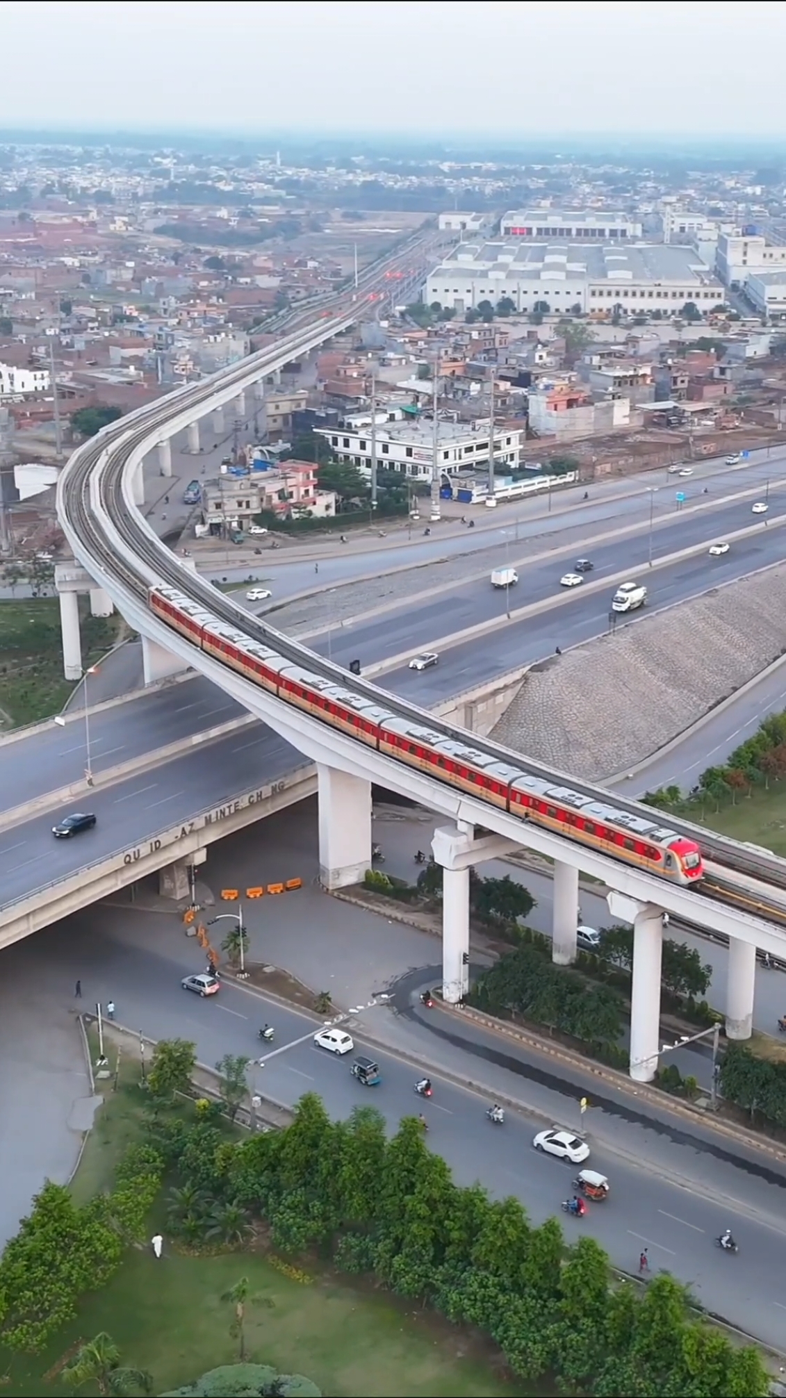 lahore complete views allama Iqbal international airport orange train minar-e-pakistan ✈️ #lahore #airport #aeroplane #orangetrain #minarepakistan #unfreeze #foryoupage #fybシviral 