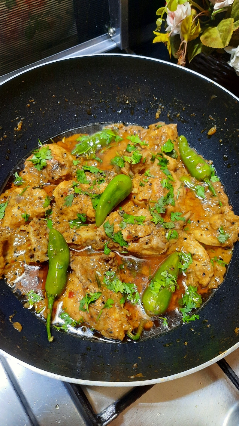 Achari Chicken Recipe #foryoupage #fyp #foryou #viraltiktok #trendingtiktok #cookwithuzma #Recipe #cooking 