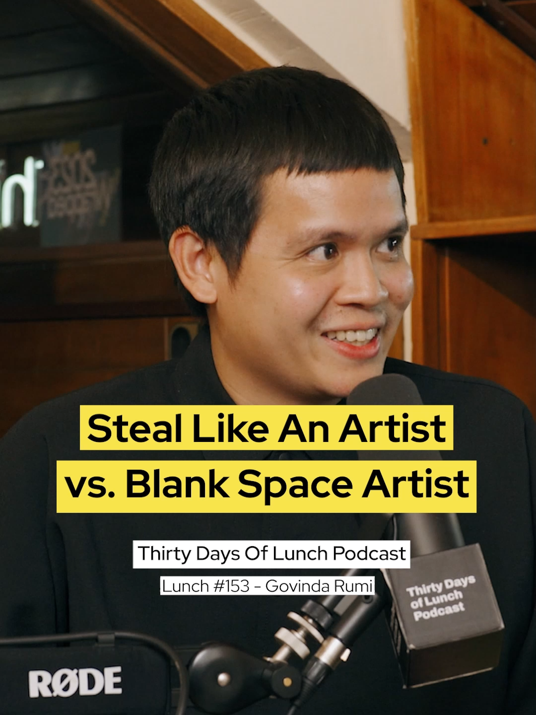 Menurut lo, karya yang original itu lahir dari ATM (Amati, Tiru, Modifikasi) atau murni ide dari kepala si pembuat tanpa referensi? Menurut gua sih kalau bisa dua-duanya kenapa nggak? Di sini gua mau ngajakin lo buat lihat cuplikan creative process dari @govindarumi , seorang wedding photographer yang solopreneur. Dia ga cuma bisa menggabungkan kedua teknik ini, tapi juga bisa menemukan hidden gem on the set saat fotoin klien secara spontan. Tertarik buat belajar lebih banyak? Langsung aja klik link yang ada di bio!! Hosted by: @fellexandroruby & @sheggario  #thirtydaysoflunch #thirtydaysoflunchpodcast #podcastindonesia #weddingphotography #inferioritycomplex #referensi #orisinalitas #wayupnorth #personalbranding #eksperimen100hari