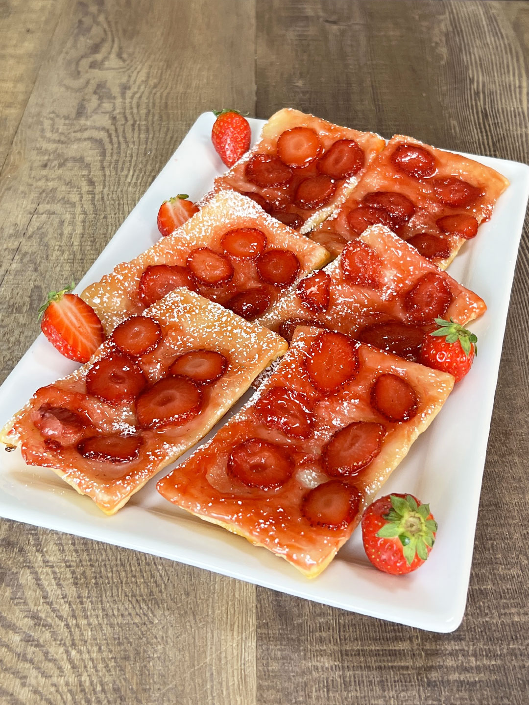 👉Follow @cookistwow for delicious videos everyday 💕 Looking for a delicious and colorful dessert? You can’t go wrong with these upside-down #strawberry tarts! You’ll only need a few ingredients for a perfect result 😍🍓 👉INGREDIENTS 1 puff pastry sheet 6 tablespoons of honey 10 strawberries 1 yolk 1 tablespoon of milk icing sugar to taste 👉METHOD 1. Cut the strawberries into thin slices. 2. On a pan with oven paper start forming honey rectangles. 3. Arrange 6 slices of strawberries on the honey rectangles. 4. Cut out the puff pastry rectangles and cover the strawberries, closing them well on the sides. 5. Brush the surface with egg yolk and prick with a fork. 6. Put in the oven for 25 minutes at 190°C. 7. Once ready add a sprinkling of powdered sugar. What other fruits would you use? 👇 #cookistwow #cookistrecipe #recipes #easy #quick #fun #delicious #cooking #baking #tasty #homemade #foodie #foodlover #foodblog #yummy #foodtok