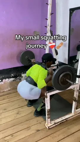 Not easy, but we still do it#squats 