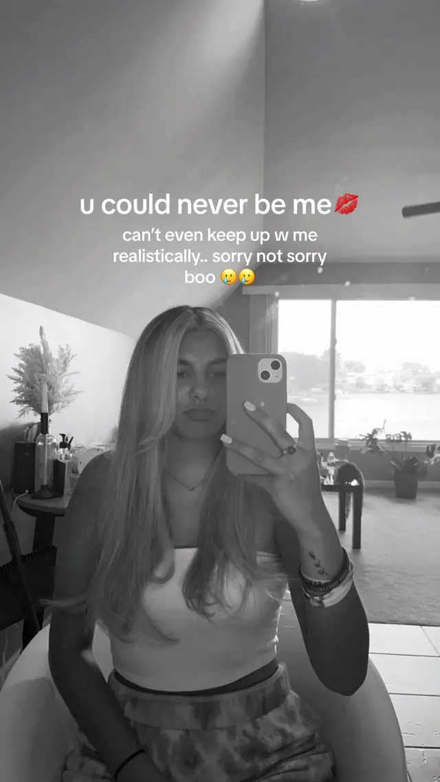 ugh cant stand a fake b!tch! 