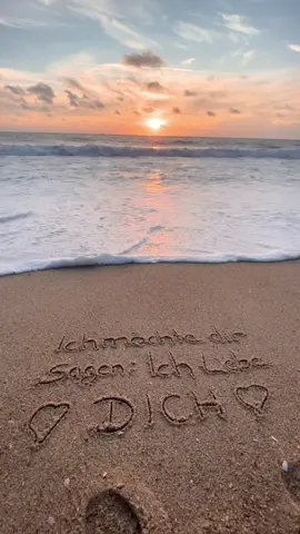 Sag es mit diesem Video! #liebe #ichliebedich #strand #ocean #sonnenuntergang #liebessprüche #fürdich 