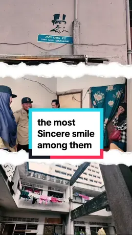 sometimes we indulge into what we called as “unfortunate” life and we find the most sincere smile among them. its healing and its kinda addictive.#sebarkankebaikan #spreadwellness #humanitarianactivist 