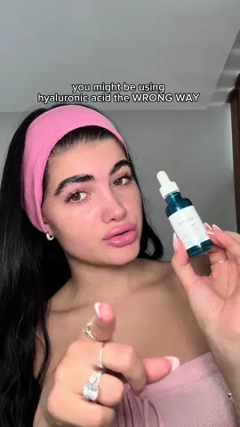 Moisturising your face before using hyaluronic acid is the 🔑 for best results  ✨ #skincaretips #hyaluronicacid #skintok #glassskin #fyp #viral #skincarehacks ✨unpaid ad 
