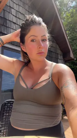 I am personally offended. I thought my prenatals would make my hair grow like a weed, am i being punked? #pregnant #pregnantlife #pregnanttiktok #pregnancytiktok #pregnanttok 