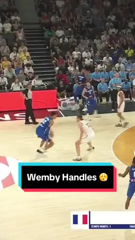 Wemby showing he can do it all 😤 #Basketball #VictorWembanyama #wemby #NBA 