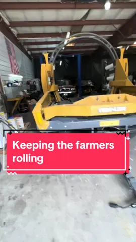 Keeping the farmers rollings ,litteraly ! #keepwrenching🔧🤙 #shop #mechanic #mechaniclife #viral #tiktok #fy #repair #farming #hay #rollin #rolling #happycustomer #badbattery #battery 