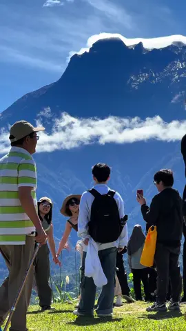 Nice view  #fyp  #fypシ  #tranportsabah  #vansewaseluruhsabah  #sabahbroneotravel🏝️  #gunungkinabalu 