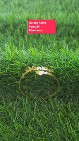 gelang nama dengan karakter lovenya ini super gemas kalau buat ootd🥰 yuk buruan checkout keranjang kuningnya ya kak🤩 #gelangnama #gelangnamacustom  #gelangnamatitanium   #gelangnamaku  #belanjaditiktok  #cantikbersamatiktokshop 