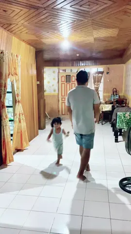 ternyata taya lari karna kodamnya😂. . . . . . . #fyp #funnyvideos #cupcut #lucubanget @Mazayataya #foreyoupage #4u #xyzbca #masukanberanda #bismilahrame 