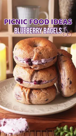 ✨Homemade Blueberry Bagel✨ If you’re looking for new picnic food ideas, let’s try this blueberry bagels loaded with blueberry cream cheese. Have sweet blueberry flavor and toast up beautifully. Ingredients: ▫️400g bread flour  ▫️4g Instant yeast ▫️20g caster sugar ▫️6g salt ▫️160g frozen blueberries  ▫️120 warm milk ▫️Yudane: 16g bread flour + 16g boiled water( mix & let it cool & leave it in the fridge overnight) Filling: ▫️Cream cheese ▫️Blueberry Jam  ⭐️Everything is easy with Panasonic 4-in-1 Steam Combination Oven⭐️ #panasonic #panasonicmalaysia #bagels #healthyrecipes 