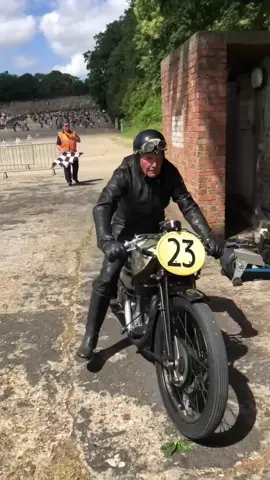 A Norton Manx playing from the megaphone at the Brooklands Museum. The rider looks the business in full leathers and pudding basin helmet. Thanks to Philip Tyson for these great videos that capture a moment between rider and machine. #nortonmotorcycles #brooklands #vintagemotorcycles #motorcycleracing #oldmotorcycle #classicmotorcycle 