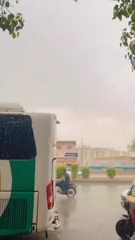 Heavy rain in karachi today 🫶🏻❤️##foryou###raintodaywether❤️😘🌧##viral_video##likeandshare🔥❤️##foryoupageofficiall##viraltiktok