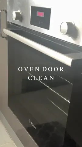 Cleaning the trickiest part of the Oven! #deepclean #ovencleaning #cleaninghacks #cleaningtiktok #cleanwithme #cleaningmotivation #CleanTok #cleantokuk #satisfyingcleans #fypviralシ 