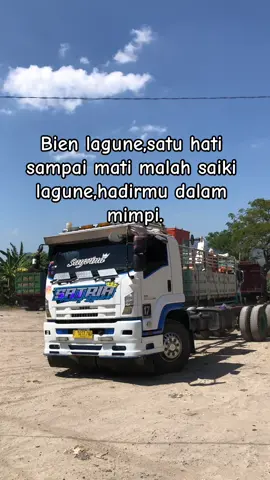 #mantullogistik😎🤞 #mantul #drivermuda #fyp #fypシ #viraltiktok #fypシ゚viral #driver #padahariini #truk #JelajahLiburan #story #masukberandamu #trukmaniaindonesia #masukfypdong #jowostory #supirtruckindonesia #supirtruck 