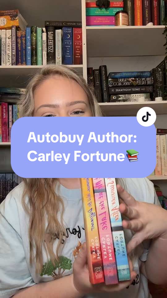 One of my autobuy authors is Carley Fortune! She writes books that are bingeable, which I love! The way she writes romance is so unique! Give her a try if you haven’t!🫶🏻✨☀️📚 #books #BookTok #read #📚 #bookish #bookworm #bookrecommendations #summerbookrecs #carleyfortune 