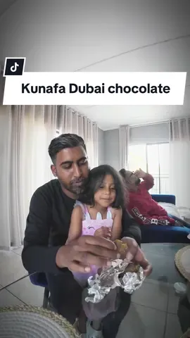 Trying out the #kunafa from Hause of Cakes DBN with my daughter. #kunafachocolate #viralchocolate #dubai #dbn #family #fyp #fypage 
