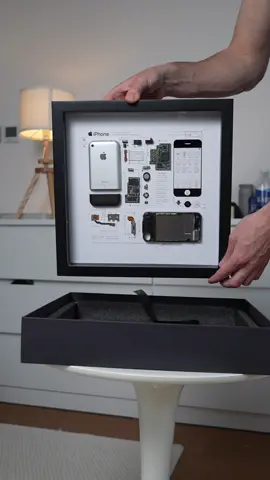 Imagine if we did this with old humans…🔪📱 Description ⬇️ Grid Studio take old tech, rip them apart, and just like a biology dissection, display all the parts in a beautiful framed piece of artwork. It’s a great way to immortalise an old device and stops the iPhone going to landfill so is better for the environment. 
