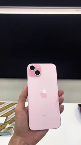 Warna Favorit Ciwi-Ciwi😍 iPhone 15 Plus Pink💖 #iphone #apple #iphone15 #ibox #iboxindonesia #kendari #kendarisulawesitenggara 