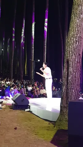 Performance by Masdddho live in keroncong plesiran yogyakarta. #masdddho #kisinan#kisinan2 #masdddhokisinan #kisinan #dangdutkoplo #keroncongindonesia