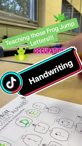 Teaching handwriting in Occupational Therapy. I like to use Handwriting Without Tears! I start with the Frog Jump Letters. Also using a short, thick marker to encourage a functional grasp. #finemotoractivity #handwriting #occupationaltherapy #occupationaltherapist #grasp #finemotorskills #occupationaltherapystudent #kidsoftiktok #teachersoftiktok #hwt #handwritingwithouttears 