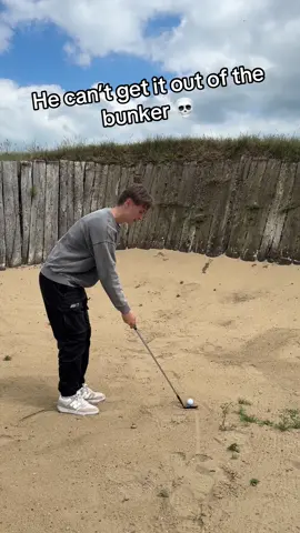 Unbelievable 💀 #golf #viral #golfswing 