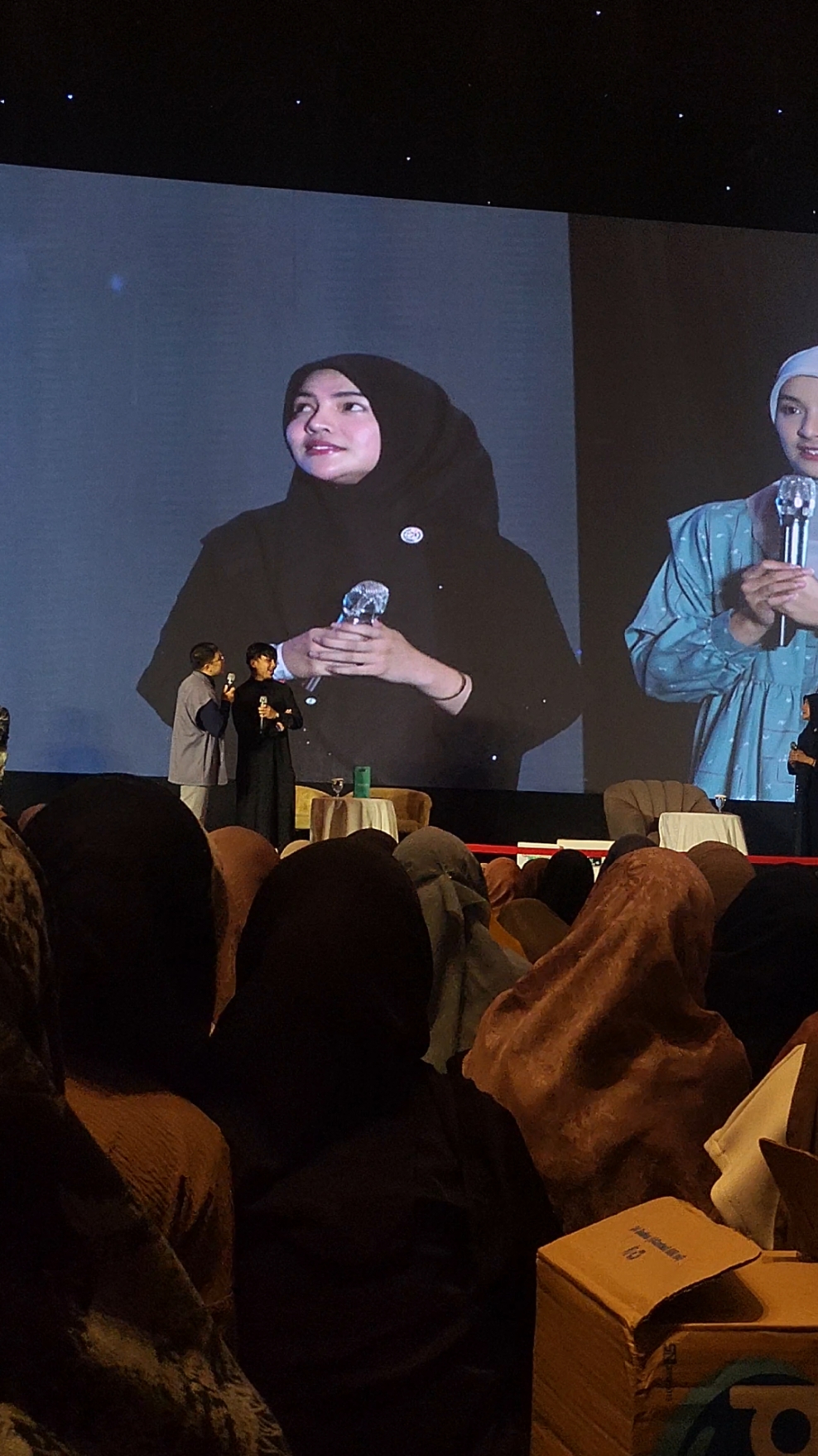 perjodohan Mas Abi & Mba Julia dikajian sharing time @Ayah Amanah #sharingtime #ayahamanah #ustadhananattaki #kajianislam #sharingtimeayahamanah #yaallahwhyalwaysme #fypシ #fyp #perjodohan #serunyabareng #bismillah 