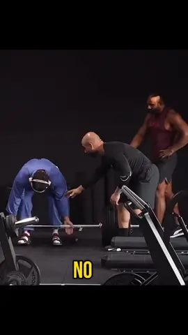 ANATOLY WEIGHT LIFTING PRANKS 🏋️🥰 #1000k #foryoupageofficiall #foryou #100kfollowers #1millionaudition #trading #goviral #allworldtiktok #viralvideo #londonbridge #freeplastine #viraltiktok 