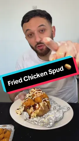Would you choose brisket or chicken 👀 @Spudhole #chicken #fried #potato #spud 