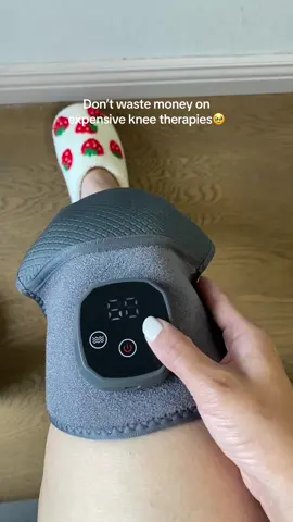 Don’t let knee pain hold you back any longer. Try the knee massager today and feel the difference for yourself. The perfect gift for yourself or a loved one. #kneemassager #kneepain #kneeinjury #kneepainrelief #Running #kneemassage #massager #summersale #heated #kneesupport #knie 