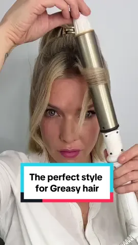How simple is this hairstyle! Perfect for when your hairs greasy! 👱🏼‍♀️🎀 #hairtutorial #greasyhair #hairstyletutorial #hairstyles 