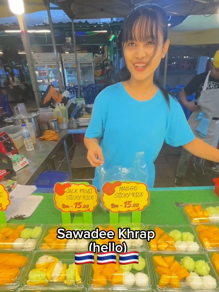 $3.20 jackfruit sticky rice in Malaysia 🇲🇾 #streetfood #malaysia #kualalumpurmalaysia #kualalumpur #jackfruits #mangostickyrice