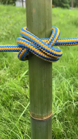 Simple and strong knot!  #knot #knots #rope #ropes #ropeskills #ropework #ropeworker #knottutorial #knottutorials #ropetutorial #camping #fishing #boating #sailing #climbing #knotsforcamping #knotsforfishing #knotsforclimbing #knotsforbeginners #lifeskills #lifeskill #LifeHack #boyscouts #boyscout #bushcraft #survival #ourdoors #knotting #knottying #sheetbend #hitch 