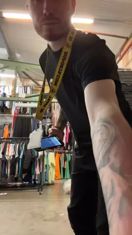 Soemtimes hate being in an office job now…I was clearly a very hard worker when i worked for JD 😂⚽️ #footballtiktok  #jdsports #retail #retailtherapy 