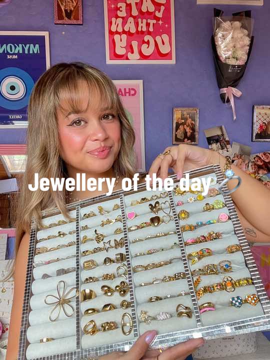 Jewellery of the dayyyy 💍 #jewellery #jewelleryoftheday #foryou #elineadalla #voorjou #rings #necklace #earrings #vj #myjewellery #finaste #vjp #shein #viral #antwerp #jewel 