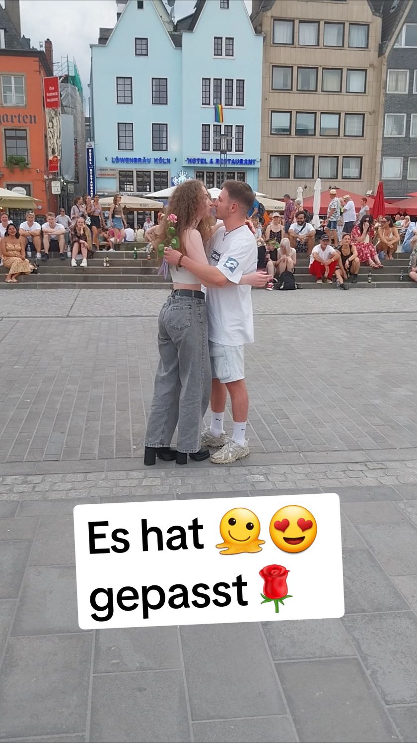 Smash OR Pass Teil 15 Wir bringen liebe weil er stärker als hass Ist   #viral #smashorpass #viralvideos #foryoupage #köln #lgbtq #csd #date #kuss #liebe #fame 
