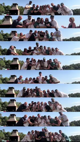 Group hug ✨💕  #friends #hug #viral #tendencia #cupcut 