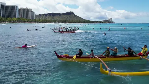 Party Wave !!!! . . . #yeahyou #waikiki #canoes #waikikibeachboys #hawaiians #hawaiilife #hawaiianstyle #beachboytradition #waikikibeachboytradition #dronevideo #surf #ocean #hawaii #fun 