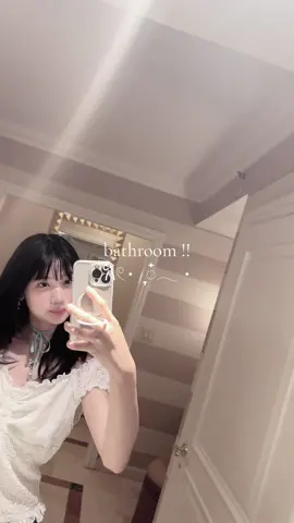 💌: hotel bathroom !! | ask for moots #vacation #wonyoungism #coquette #royalcore #coquettebathroom #bathroom #moots #wonyoung #wonyoungmotivation #fyp #askformoots 