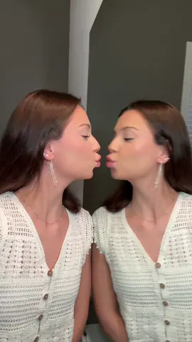 Mirror kiss transition #tutorial in my previous TikTok! 