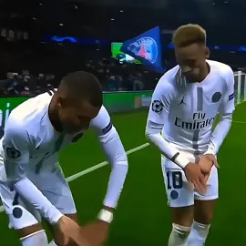 football dancing 🚀 . song: aaron smith - dancin (krono remix) #football #dancin #footballtiktok #fypシ #viral #foryourpage 